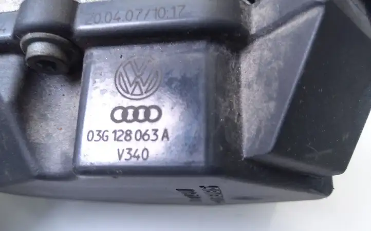 Volkswagen Touran I (2003 - 2010) 03G128063A Дроссельная заслонка — фото 2