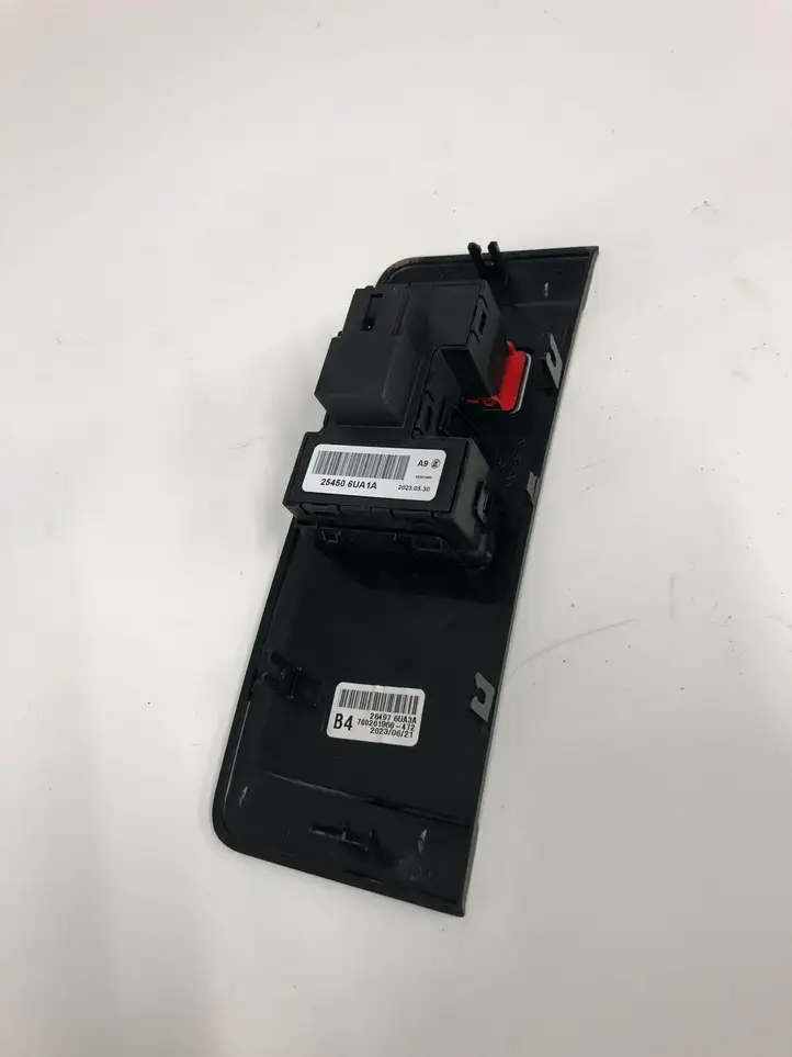 Nissan Qashqai J12 (2021 - ) 254506ua1a Включатель раздвижной крыши — фото 3
