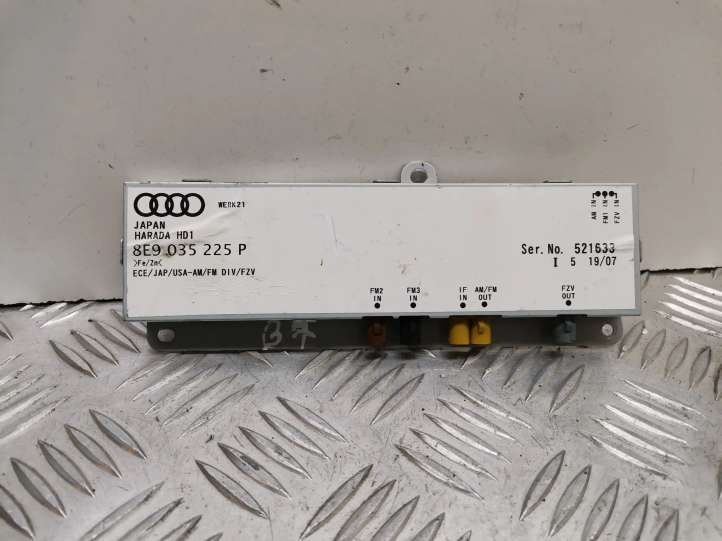 8E9035225P Audi A4 S4 B7 8E 8H Antenos stiprintuvas