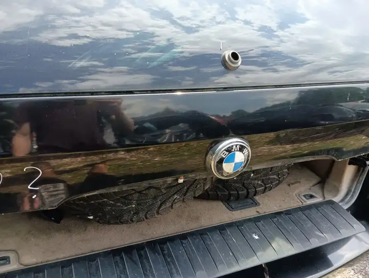 BMW X5 E53 Открывающееся стекло крышки багажника — фото 2