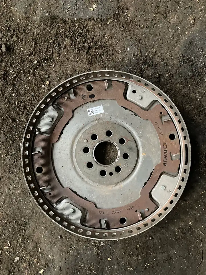 Nissan Qashqai (2013 - 2017) 123117587R Маховик двигателя — фото 1