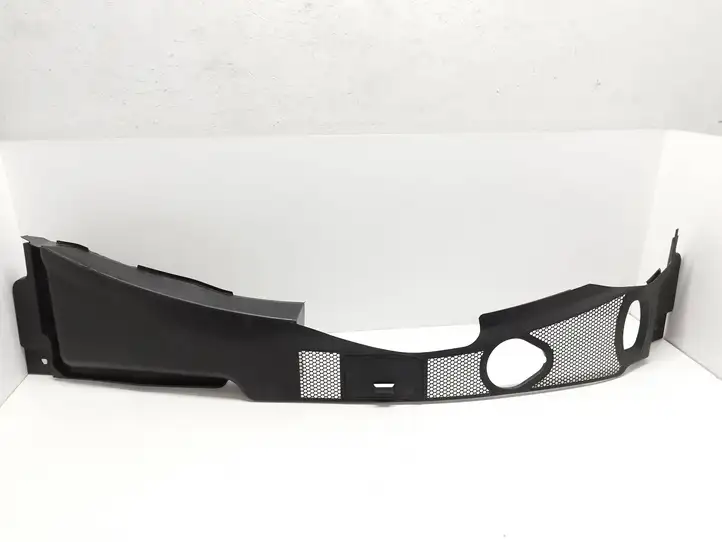 Audi A4 (2011 - 2015)  8K1819424 Накладки стеклоочистителей (жабо)