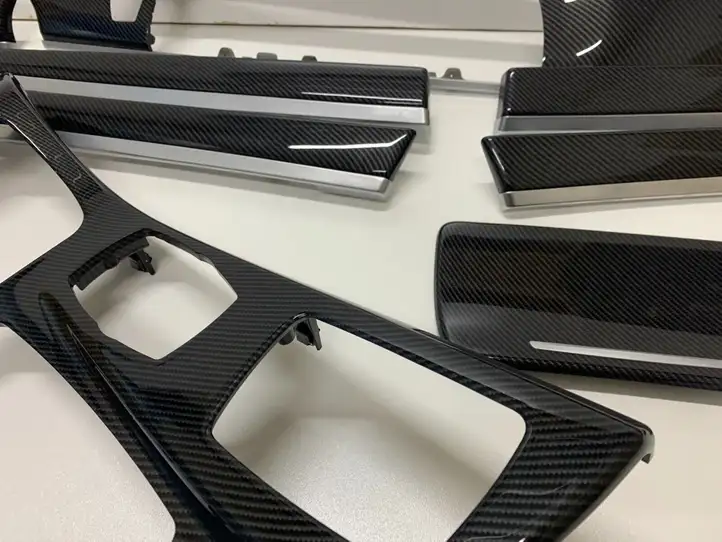 BMW 5 F10 F11    Декоративная планка