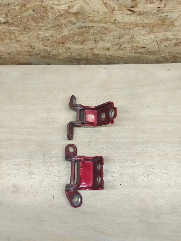 Honda HR-V (2021 - )   Верхняя петля задней двери