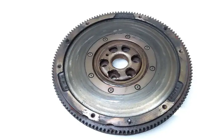 Skoda Octavia Mk2 (1Z) (2004 - 2013) 3221005992 Двухмассовый маховик — фото 1