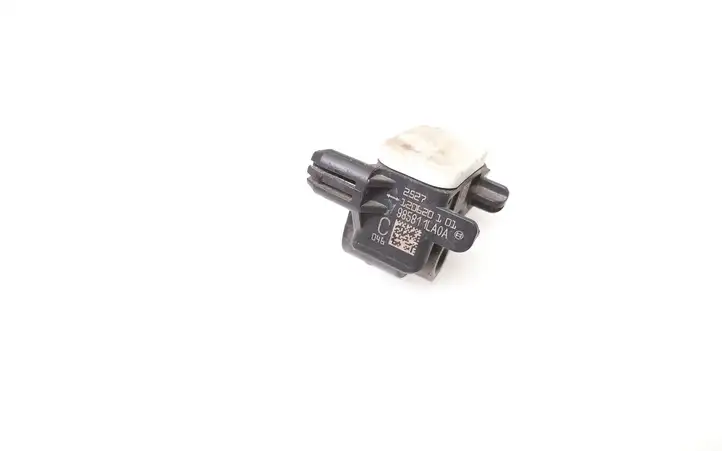 Nissan Juke I F15 (2010 - 2018) 985811LA0A Датчик удара SRS — фото 1