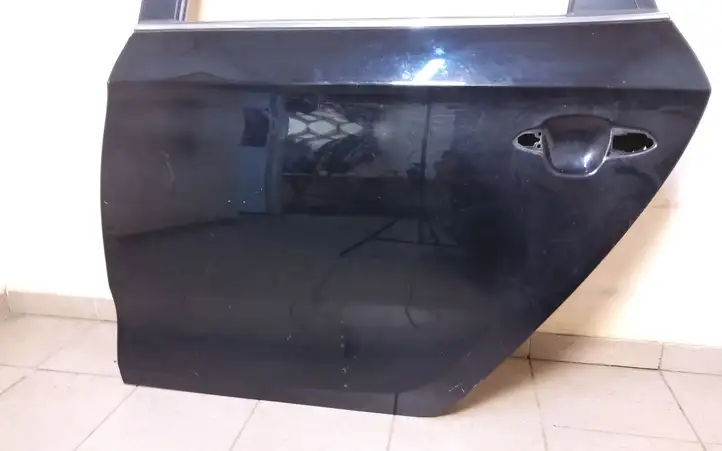 Kia Carens III (2013 - ) Задняя дверь — фото 4