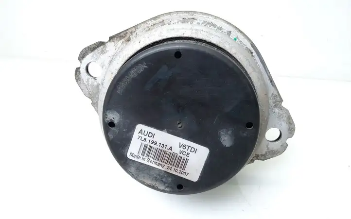 Volkswagen Touareg I (2002 - 2010) 7L8199131A Опора двигателя — фото 2