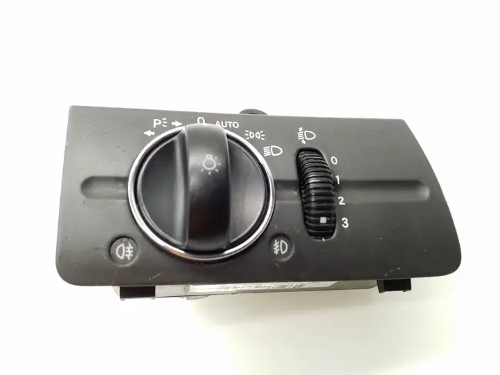 Mercedes-Benz E W211 (2002 - 2009) A2115450304 Включатель фонарей — фото 2