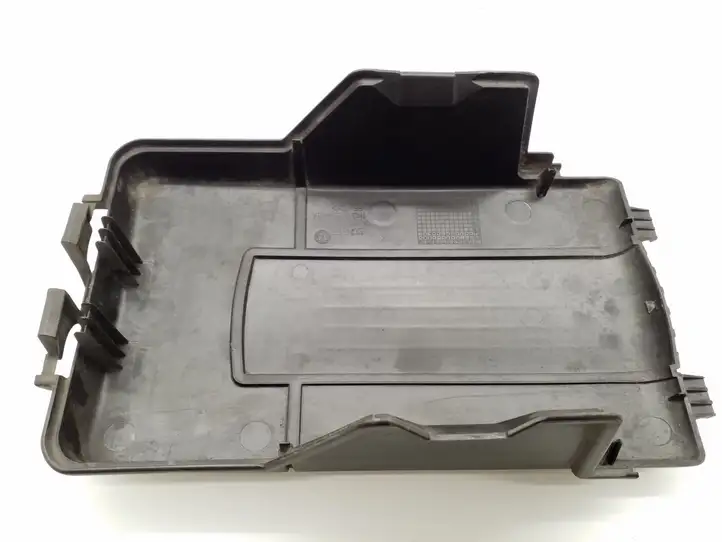 Volkswagen Touran I (2003 - 2010) 1K0915443A Крышка ящика аккумулятора — фото 2