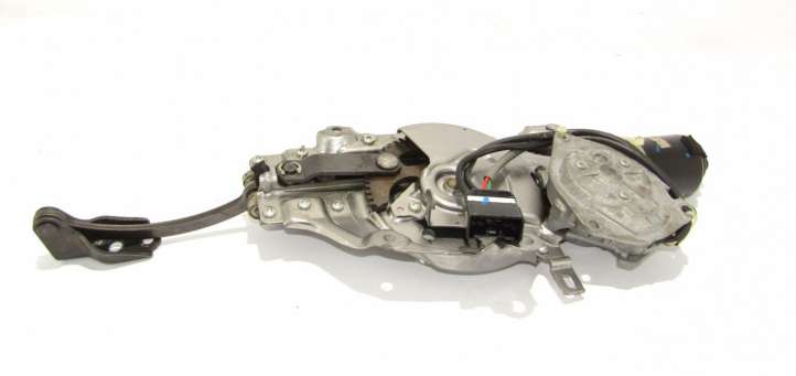 Lexus RX 450h (2008 - 2012)   Притягиватель задней крышки