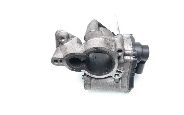 Nissan Qashqai (2006 - 2010) 8200797706 Клапан EGR — фото 1