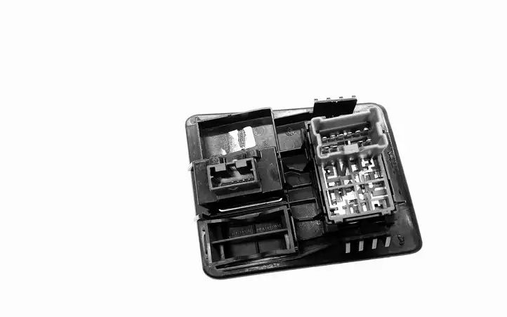 Nissan Qashqai (2006 - 2010) P10970A77500 Накладка кнопки регулировки зеркал — фото 3