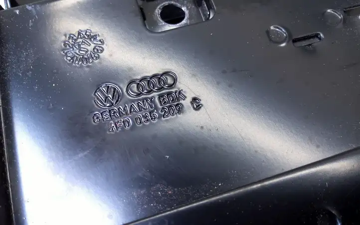 Audi A6 S6 C6 4F (2004 - 2008) 4F0035209C Прочие детали салона — фото 2