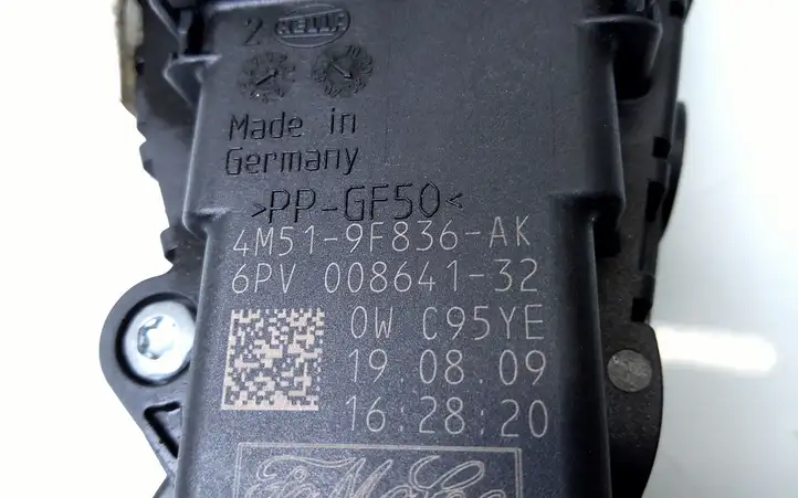 Ford Focus (2011 - 2015) 4M519F836AK Педаль акселератора — фото 2