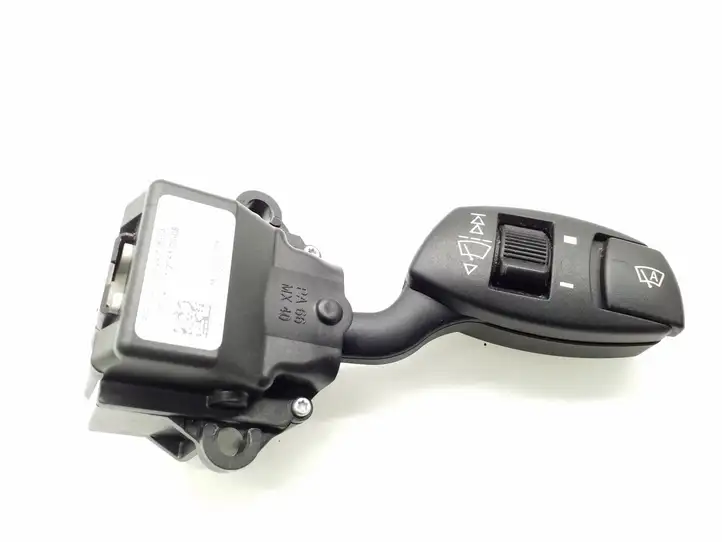 BMW 5 E60 E61 (2004 - 2010) 692410603 Переключатель стеклоочистителей — фото 1