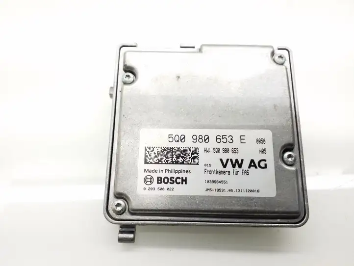 Skoda Octavia Mk3 (5E) (2013 - 2019) 5Q0980653E Камера в лобовом стекле — фото 1