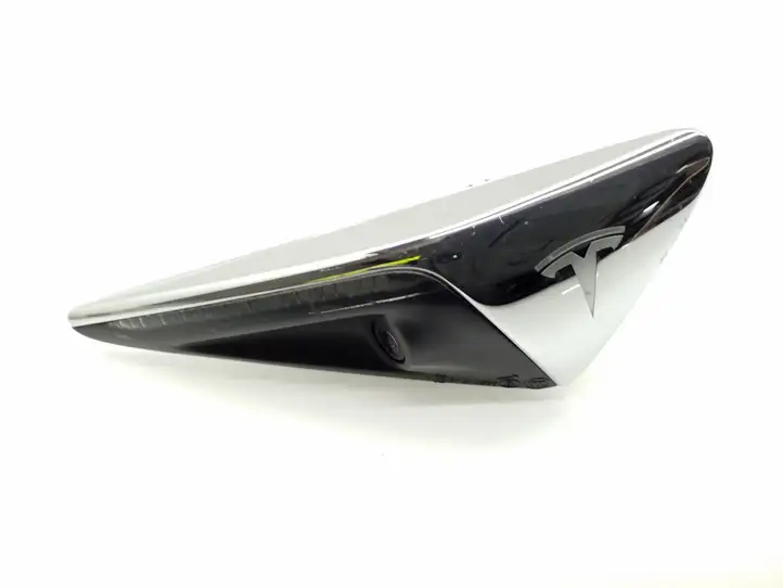 Tesla Model S (2016 - 2021) 112510799A Камера в зеркале заднего вида — фото 1