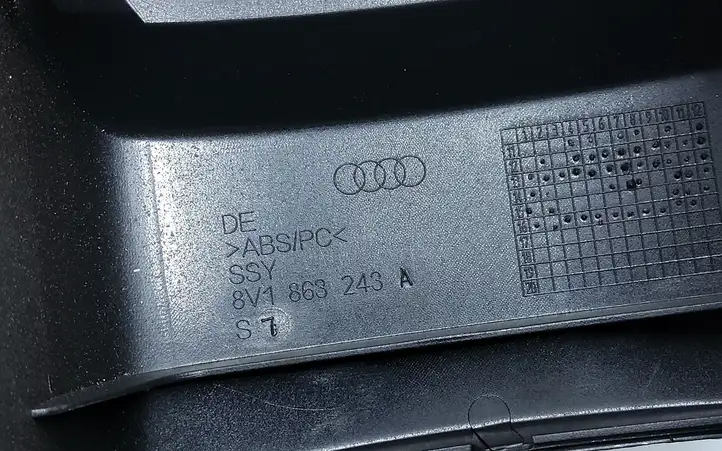 Audi A3/S3 8V (2012 - 2016) 8V1863243A Центральная консоль — фото 6