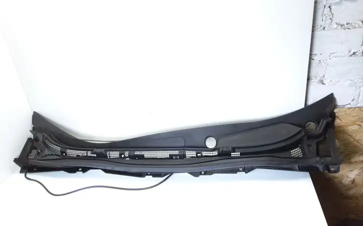 Nissan Leaf I (ZE0) (2010 - 2017) 668623NA0A Жабо стеклоочистителей — фото 1