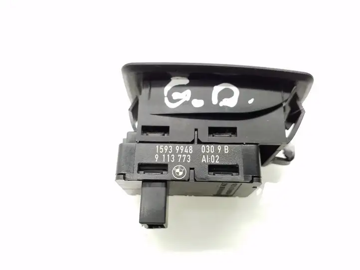 BMW 5 E60 E61 (2004 - 2010) 9113773 Кнопка стеклоподъемников — фото 2