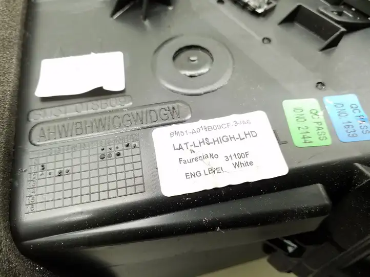 Ford Focus (2011 - 2015) BM51018B09 Боковой воздушный дефлектор — фото 4