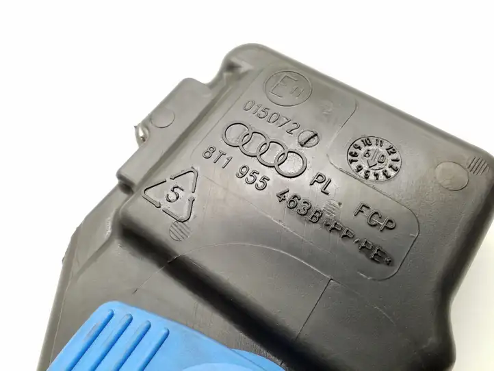 Audi A4 S4 B8 8K (2007 - 2011) 8T1955463B Горловина бачка омывателя — фото 3