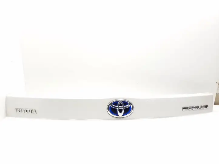 Toyota Prius (XW30) (2009 - 2015) 7681147070 Обшивка багажника — фото 1