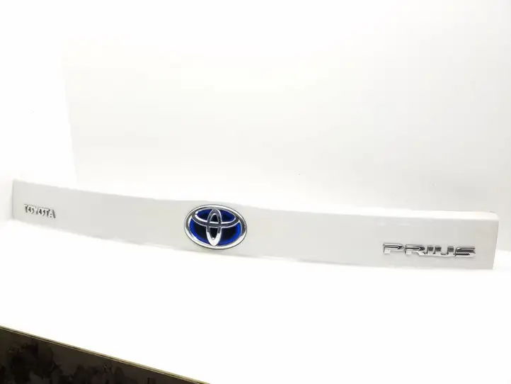 Toyota Prius (XW30) (2009 - 2015) 7681147070 Обшивка багажника — фото 2