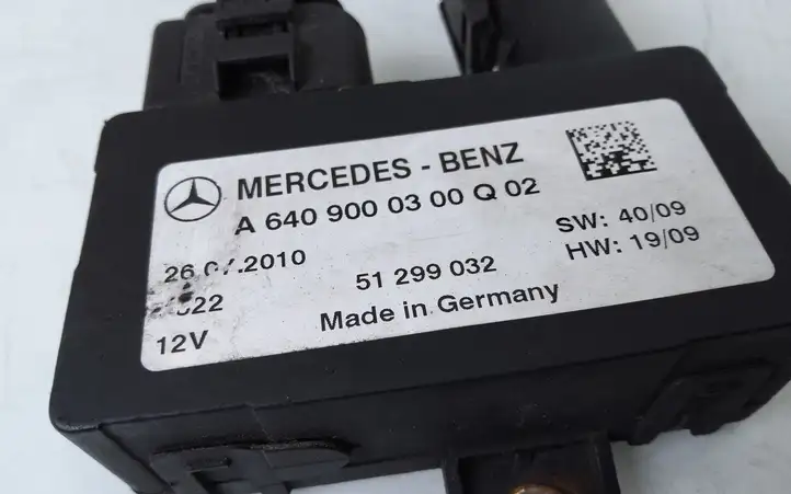 Mercedes-Benz B-class W245 (2008 - 2011) A6409000300 Реле накала свечей — фото 2