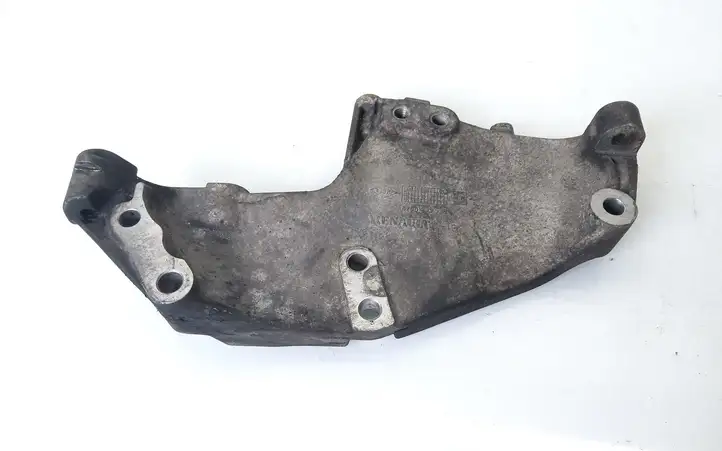 Renault Trafic II (X83) (2002 - 2014) 8200399938 Кронштейн генератора — фото 1