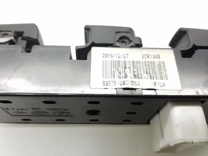 Hyundai Santa Fe (2005 - 2009) 935702B000 Блок кнопок стеклоподъемников — фото 4