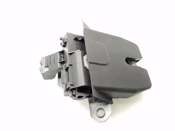 Ford Focus (2011 - 2015) 8M51R442A66DA Замок крышки багажника — фото 2