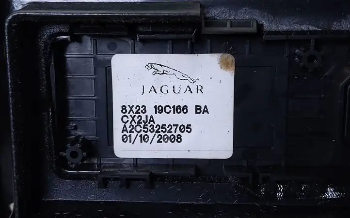 Jaguar XF (2007 - 2015) 8X2319C166BA Центральная консоль — фото 6