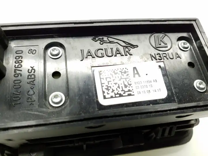 Jaguar XF (2007 - 2015) 8X2311654AB Кнопка закрытия крышки багажника — фото 5