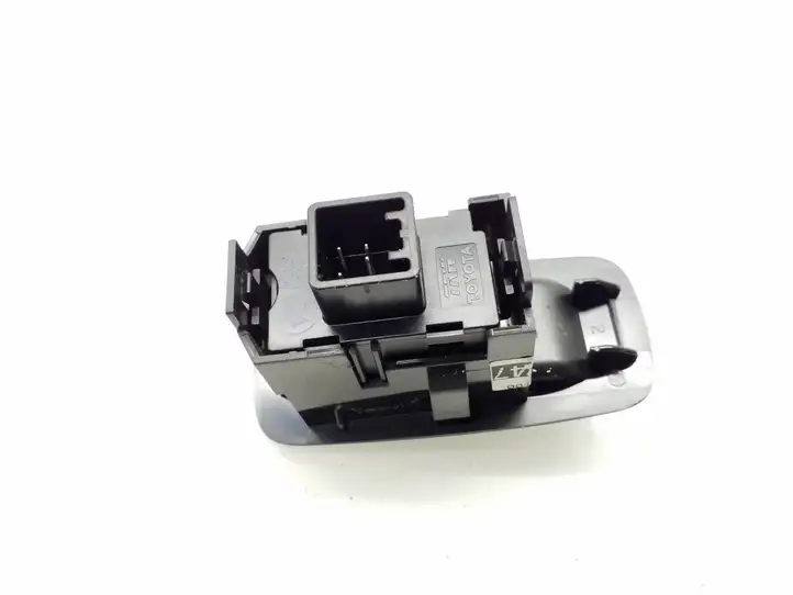 Toyota Corolla Verso AR10 (2004 - 2009) 848010F030 Кнопка стеклоподъемников — фото 3