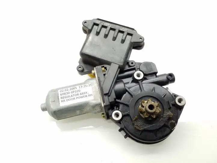 Toyota Corolla Verso AR10 (2004 - 2009) 698300F020 Стеклоподъемник задней двери — фото 1