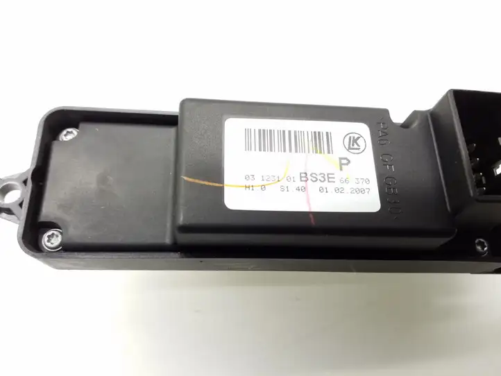 Mazda 6 (2005 - 2007) BS3E66370 Кнопка стеклоподъемников — фото 4