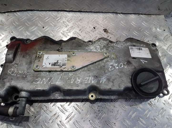 Nissan Almera Tino (2000 - 2006)   Крышка головки