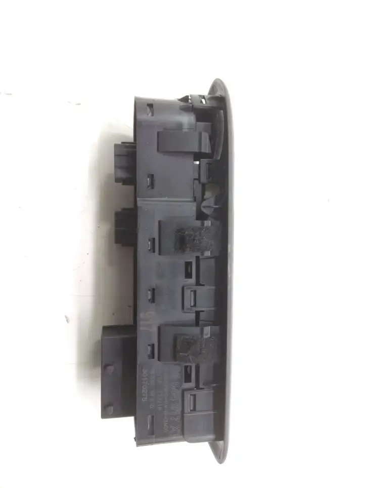 Citroen C5 (2004 - 2008) 96644917XT Кнопка стеклоподъемников — фото 2