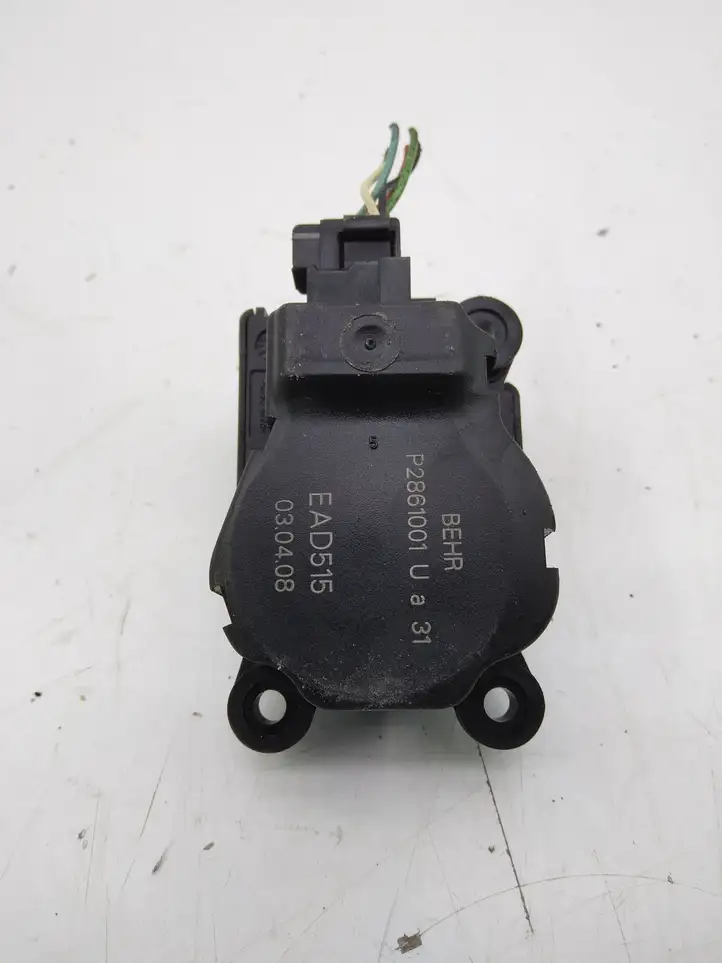 Citroen C5 (2004 - 2008) P2861001U Двигатель задвижки потока воздуха — фото 3