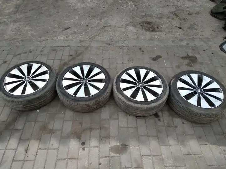 Kia Optima (2010 - 2013) Легкосплавный колесный диск R18 — фото 1