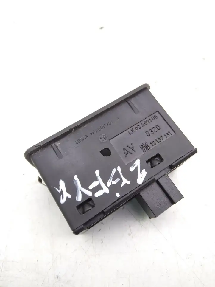 Opel Zafira B (2003 - 2006) 13197131 Блок кнопок стеклоподъемников — фото 2