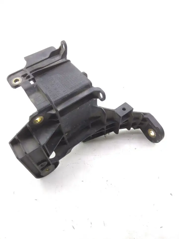 Opel Zafira B (2003 - 2006) 13214940 Кронштейн блока ABS — фото 2