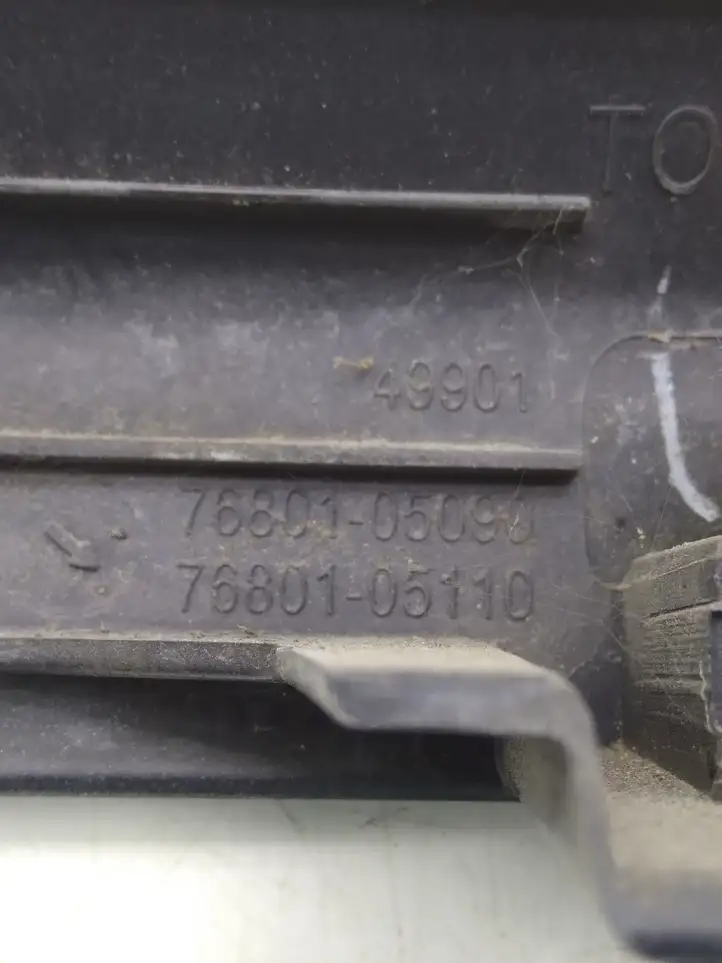 Toyota Avensis T270 (2009 - 2012) 7680105090 Подсветка номера — фото 3