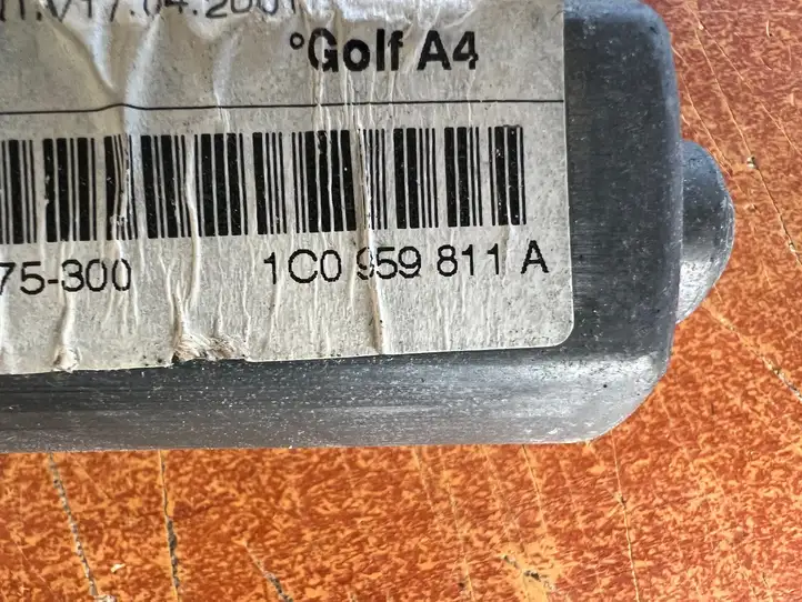 Volkswagen Golf IV (1998 - 2005) 1C0959811A Стеклоподъемник задней двери — фото 2