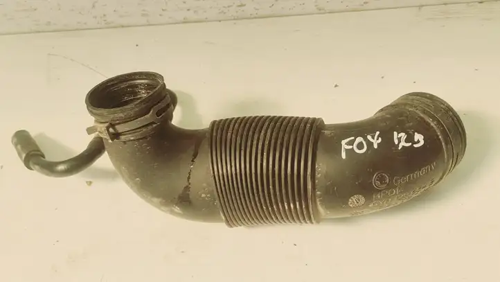 Volkswagen Fox (2005 - 2009) 6Y0129684B Трубка подачи воздуха — фото 1