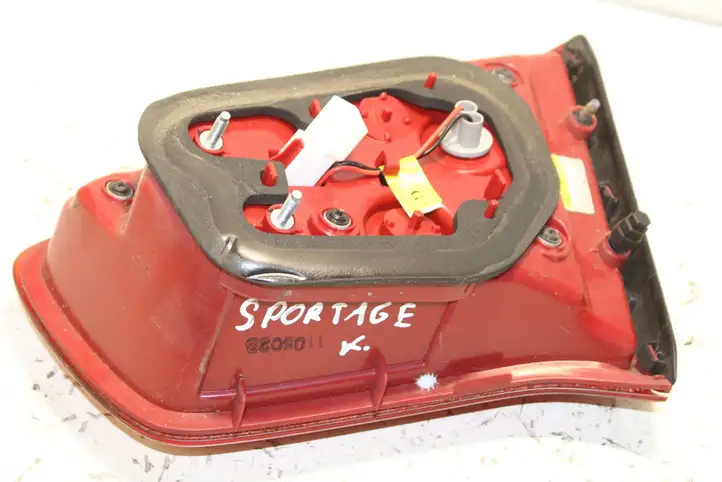 (2011 - 2016) KIA Sportage MK3 Rear left tailgate light Задний фонарь в крышке багажника — фото 4