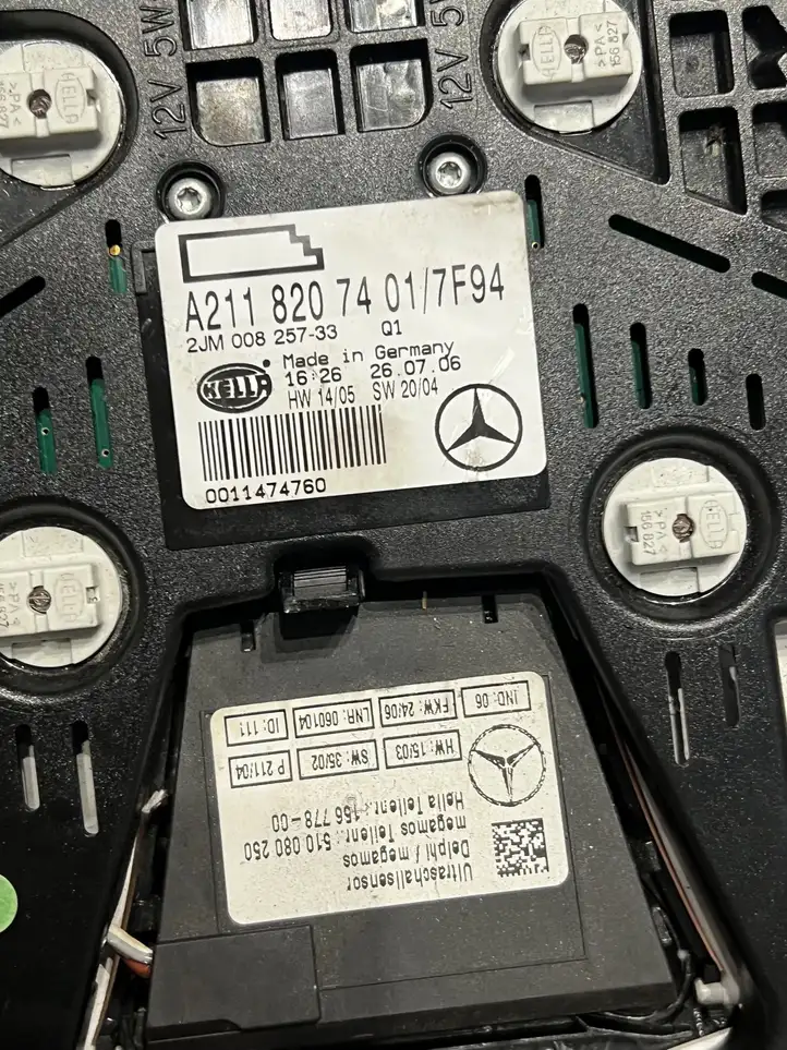 Mercedes-Benz E W211 (2002 - 2009) D252 Передняя подсветка — фото 5