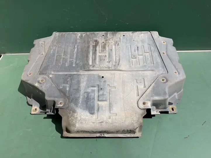 Mercedes-Benz Sprinter W901 W902 W903 W904 (1995 - 2007) 9015240925 Защита двигателя — фото 6